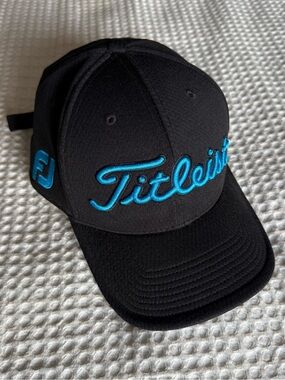 Titleist Golf Black and Blue Golf Hat Footjoy